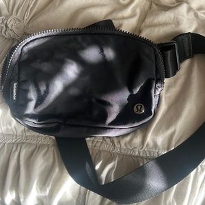 Black small lululemon belt bag